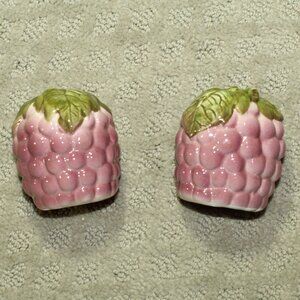 Ceramic Purple Grape Bunch 2.75" Salt & Pepper Shakers